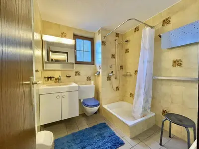 Ein Badezimmer in der Unterkunft Apartment Linder by Interhome
