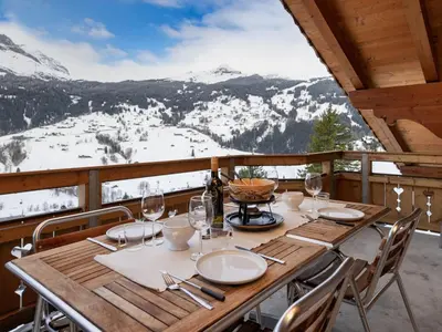 Ein allgemeiner Bergblick oder ein Berglick von der Ferienwohnung aus
