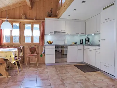 Küche/Küchenzeile in der Unterkunft Holiday Home Reindli by Interhome