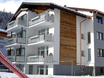 Das Gebäude in dem sich die Ferienwohnung befindet