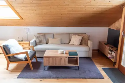 Ein Sitzbereich in der Unterkunft Appartement au centre du village à Anzère