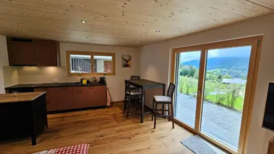 Ein allgemeiner Bergblick oder ein Berglick von der Ferienwohnung aus