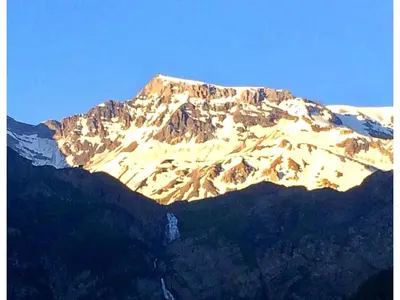 Ein allgemeiner Bergblick oder ein Berglick von der Ferienwohnung aus