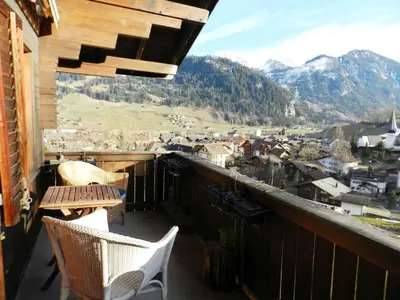 Ein allgemeiner Bergblick oder ein Berglick von der Ferienwohnung aus