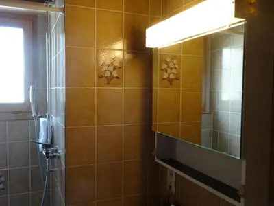 Ein Badezimmer in der Unterkunft Apartment Reseda by Interhome