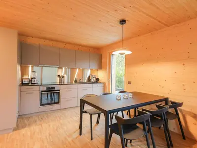 Küche/Küchenzeile in der Unterkunft Apartment Brunnhorn EG Nordost by Interhome