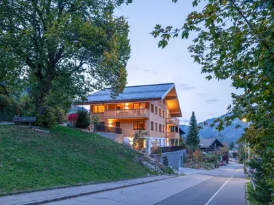 Das Gebäude in dem sich die Ferienwohnung befindet