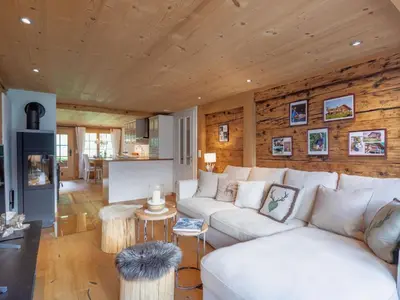 Ein Sitzbereich in der Unterkunft Apartment Chalet Bijou- 1 OG by Interhome