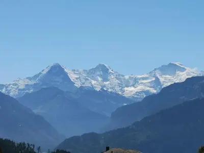 Ein allgemeiner Bergblick oder ein Berglick von der Ferienwohnung aus