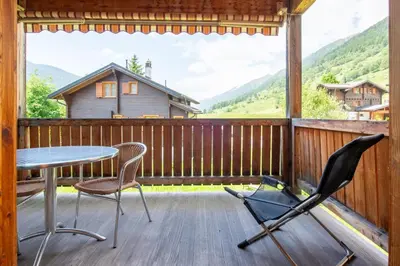 Ein allgemeiner Bergblick oder ein Berglick von der Ferienwohnung aus
