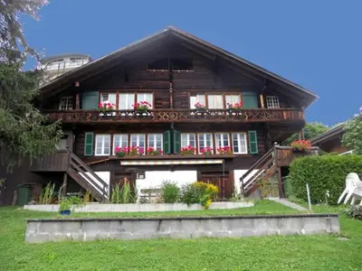 Ein Garten an der Unterkunft Cosy Swiss Apartment