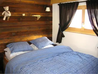 Ein Bett oder Betten in einem Zimmer der Unterkunft Itrognon, douillet et cosy!
