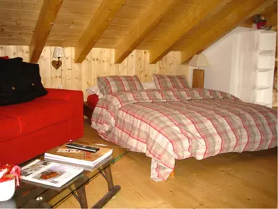 Ein Bett oder Betten in einem Zimmer der Unterkunft Itrognon, douillet et cosy!