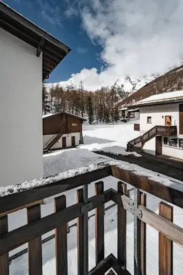 Sonnegg Lodge im Winter