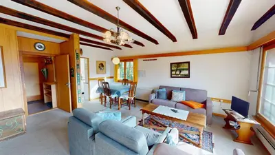 Ein Sitzbereich in der Unterkunft Chalet Bürcher