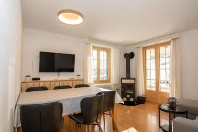 TV/Unterhaltungsangebot in der Unterkunft Chalet Gsür