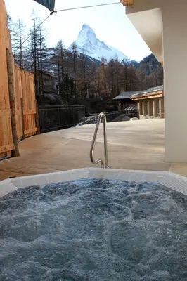 Ein allgemeiner Bergblick oder ein Berglick von des Chalets aus