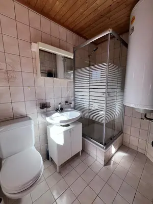 Ein Badezimmer in der Unterkunft Family holiday Chalet S'Zähni