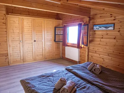 Ein Bett oder Betten in einem Zimmer der Unterkunft Chalet Sans Nom by Interhome