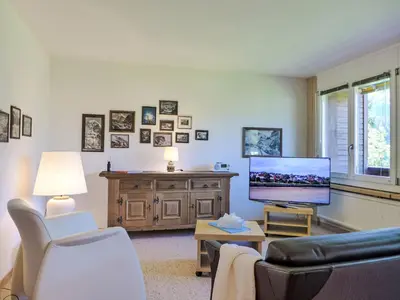 Ein Sitzbereich in der Unterkunft Apartment Chalet Mettli-2 by Interhome