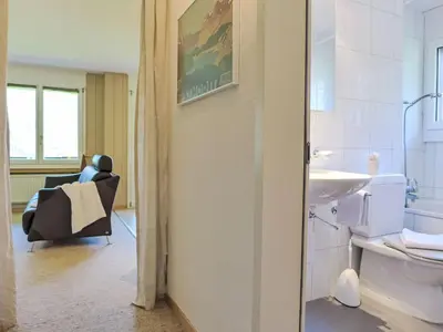 Ein Badezimmer in der Unterkunft Apartment Chalet Mettli-2 by Interhome