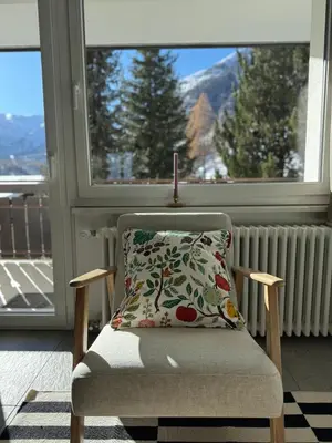 Ein allgemeiner Bergblick oder ein Berglick von der Ferienwohnung aus