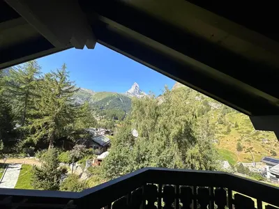 Ein allgemeiner Bergblick oder ein Berglick von der Ferienwohnung aus