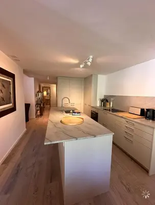 Küche/Küchenzeile in der Unterkunft Turquino Loft - Duplex 4 Bedroom Chalet in Zermatt