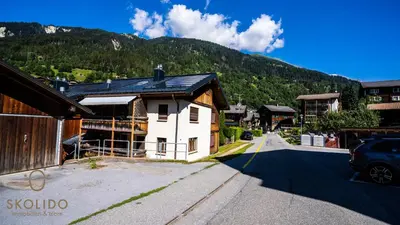 Ein allgemeiner Bergblick oder ein Berglick von der Ferienwohnung aus