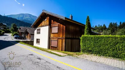 Ein allgemeiner Bergblick oder ein Berglick von der Ferienwohnung aus