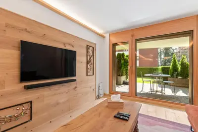 TV/Unterhaltungsangebot in der Unterkunft Magnifique appartement avec piscine