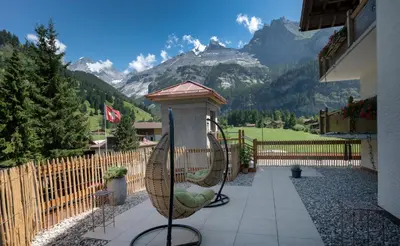 Ein allgemeiner Bergblick oder ein Berglick von der Ferienwohnung aus