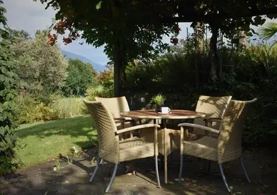 Ein Garten an der Unterkunft Nature's Getaway