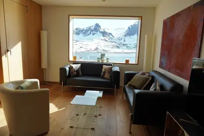 Ein Sitzbereich in der Unterkunft Exklusive Wohnung mit Panoramasicht auf Melchsee-Frutt