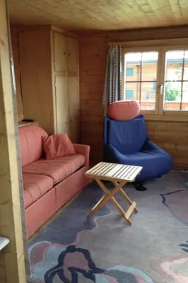 Ein Sitzbereich in der Unterkunft Apartment Sunneschy 1- OG Süd by Interhome