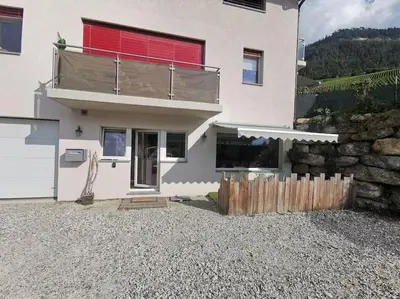 Ein allgemeiner Bergblick oder ein Berglick von der Ferienwohnung aus
