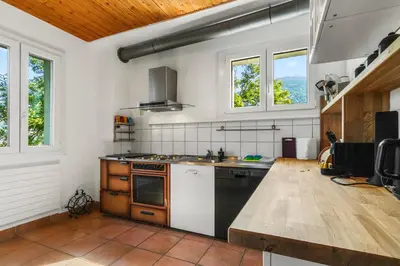 Küche/Küchenzeile in der Unterkunft Charmant logement familial à Euseigne