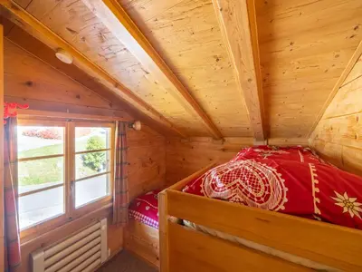 Ein Bett oder Betten in einem Zimmer der Unterkunft 8p Chalet in the mountains near Fiesch ski area