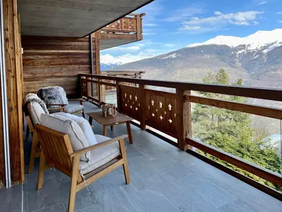 Ein allgemeiner Bergblick oder ein Berglick von der Ferienwohnung aus