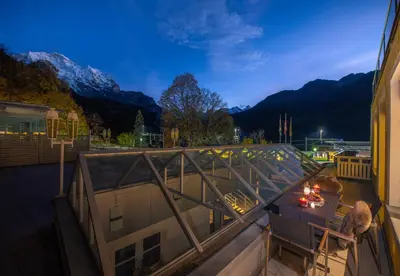 Ein allgemeiner Bergblick oder ein Berglick von der Ferienwohnung aus