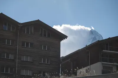 Ein allgemeiner Bergblick oder ein Berglick von der Ferienwohnung aus