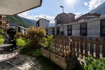 Ein allgemeiner Bergblick oder ein Berglick von der Ferienwohnung aus