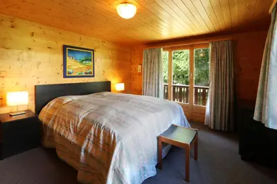 Ein Bett oder Betten in einem Zimmer der Unterkunft Chalet les Mayens