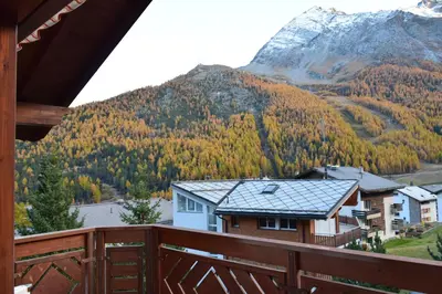 Ein allgemeiner Bergblick oder ein Berglick von der Ferienwohnung aus