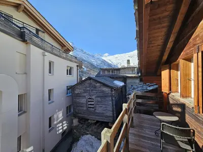 Ein allgemeiner Bergblick oder ein Berglick von des Chalets aus