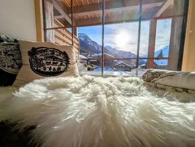Ein allgemeiner Bergblick oder ein Berglick von der Ferienwohnung aus
