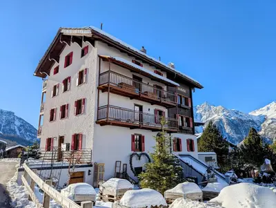 Ein allgemeiner Bergblick oder ein Berglick von der Ferienwohnung aus