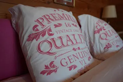 Ein Bett oder Betten in einem Zimmer der Unterkunft Chalet de La Tour Mayens de Sion 4 Vallées