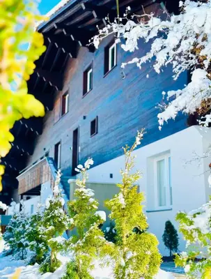 Das Gebäude in dem sich die Ferienwohnung befindet