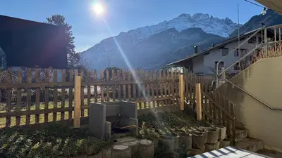 Ein allgemeiner Bergblick oder ein Berglick von der Ferienwohnung aus